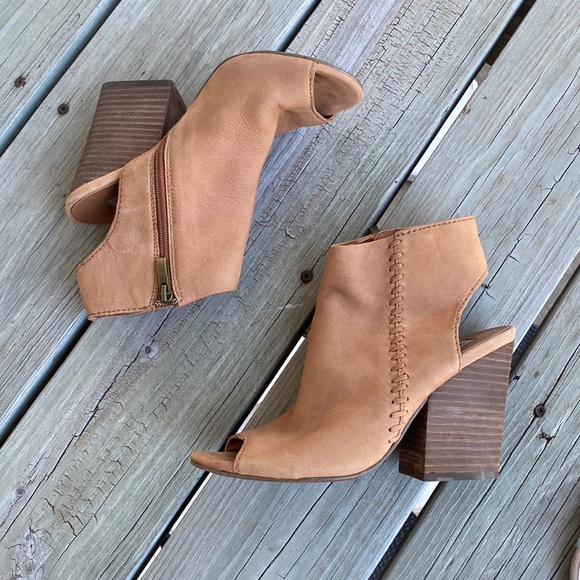 Steve Madden Shoes - BOGO❗️Steve Madden leather booties